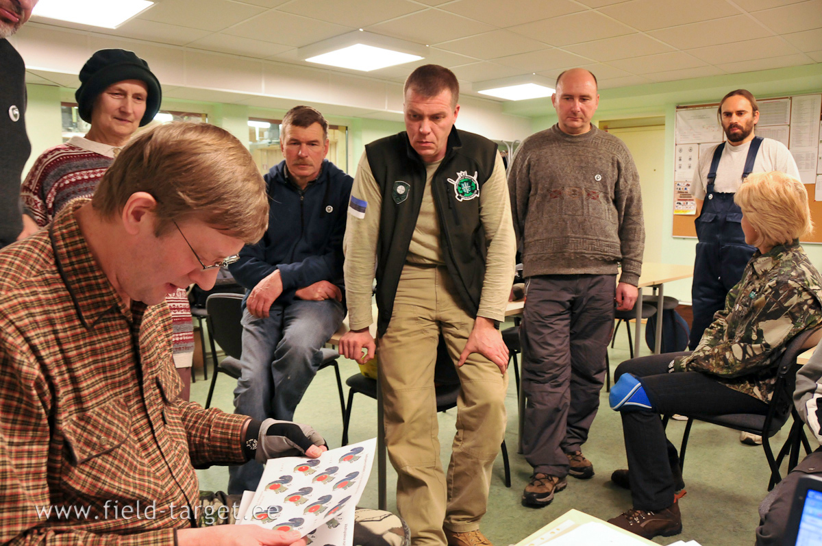 Ülo ja Heli said võrdselt 8 tabamust. Kes siis võitis?